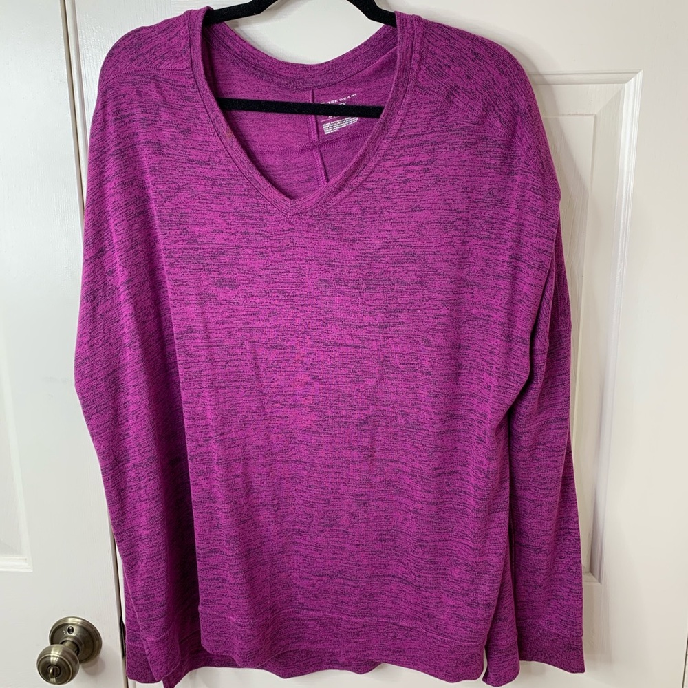XL DRY TEK ORCHID COLORED LONG SLEEVE TOP
